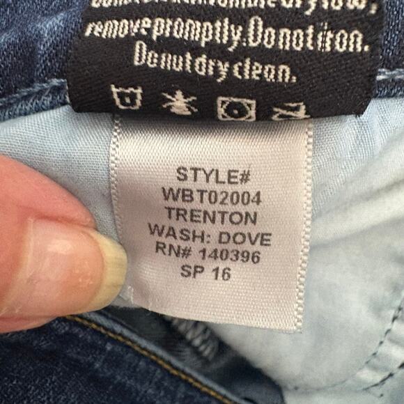 STROM Straight Leg Trenton Dove Wash Jeans | 28 - Picture 7 of 7